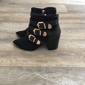 Report Signature Booties